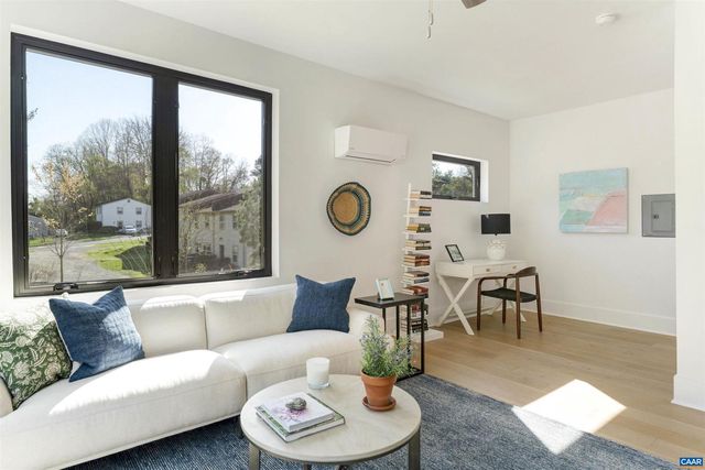 987 5TH ST SW, Charlottesville, VA 22902