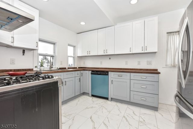 111 Teaneck Rd, Teaneck Twp., NJ 07666