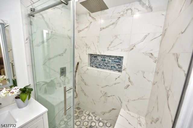 111 Teaneck Rd, Teaneck Twp., NJ 07666