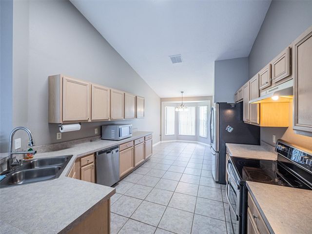 2843 STRAND CIRCLE, Oviedo, FL 32765