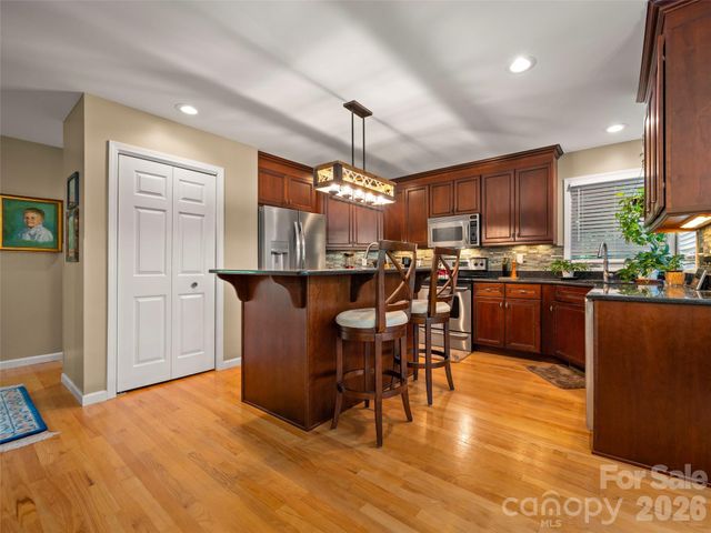 117 Eagles Crest Way, Lake Lure, NC 28746