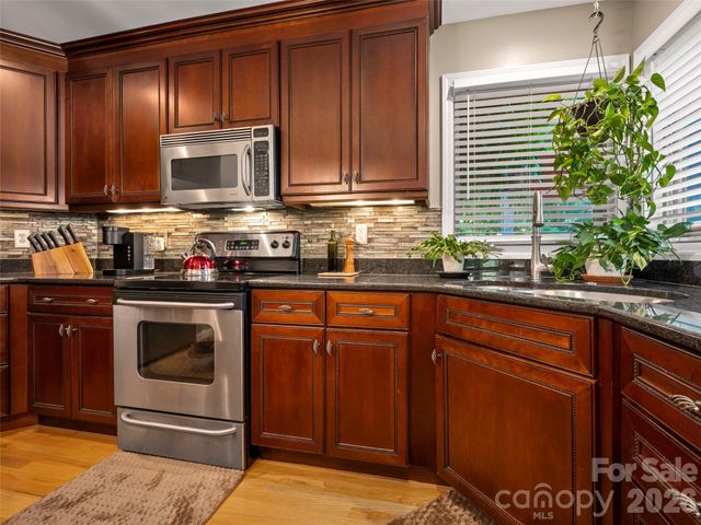 117 Eagles Crest Way, Lake Lure, NC 28746