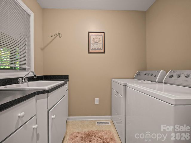 117 Eagles Crest Way, Lake Lure, NC 28746