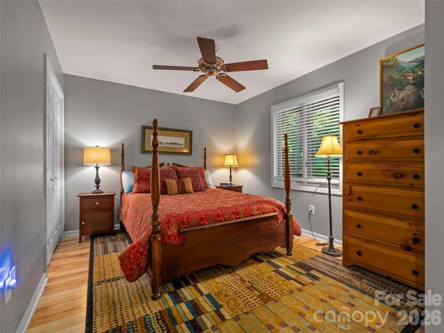 117 Eagles Crest Way, Lake Lure, NC 28746