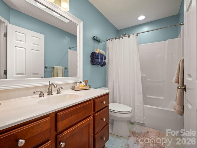 117 Eagles Crest Way, Lake Lure, NC 28746