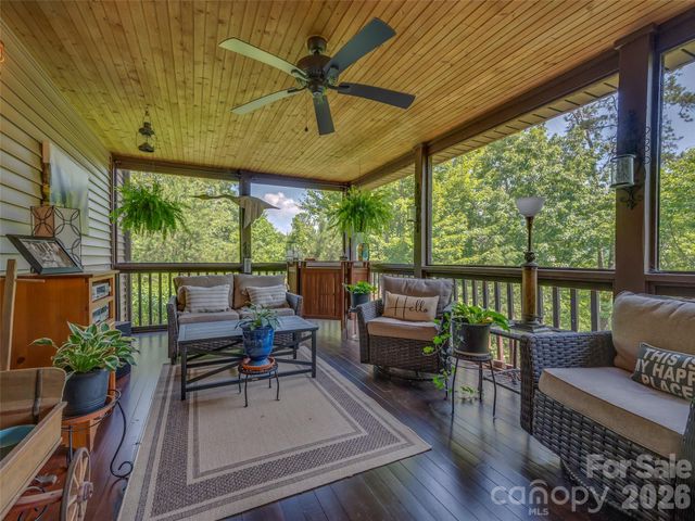 117 Eagles Crest Way, Lake Lure, NC 28746