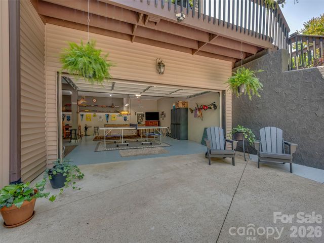 117 Eagles Crest Way, Lake Lure, NC 28746