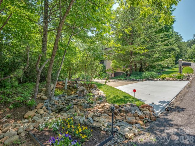 117 Eagles Crest Way, Lake Lure, NC 28746