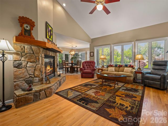 117 Eagles Crest Way, Lake Lure, NC 28746