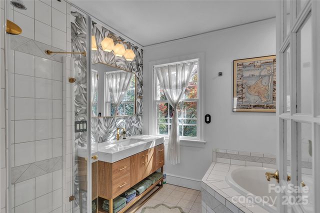 35 Wilcox Road, Tryon, NC 28782