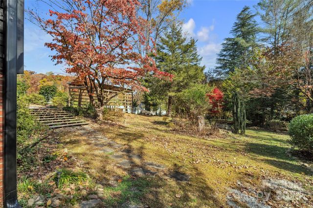 35 Wilcox Road, Tryon, NC 28782