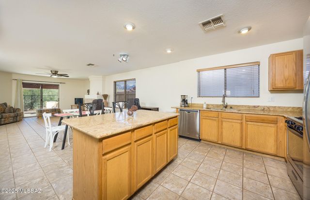 12906 N Yellow Orchid Drive W, Oro Valley, AZ 85755
