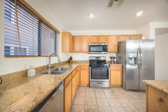 12906 N Yellow Orchid Drive W, Oro Valley, AZ 85755