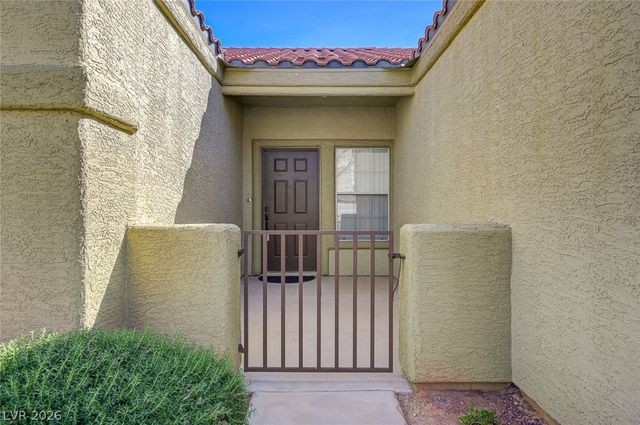 10009 Long Cattle Avenue, Las Vegas, NV 89117