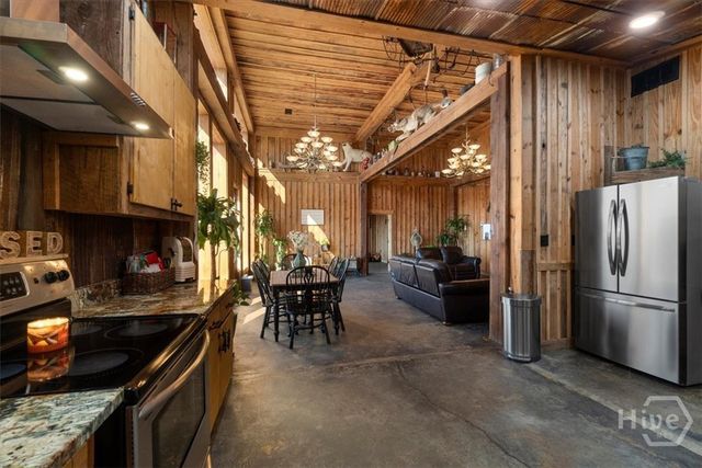 284 Snow Farm Road, Hull, GA 30646