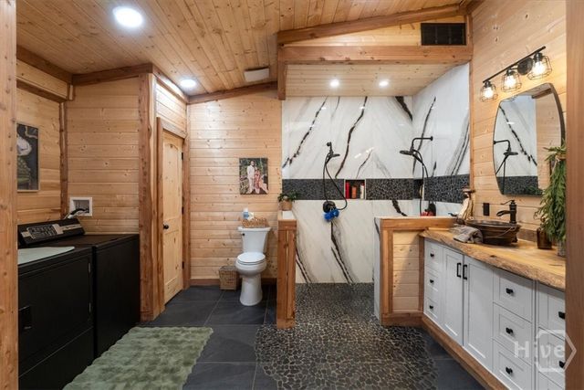 284 Snow Farm Road, Hull, GA 30646