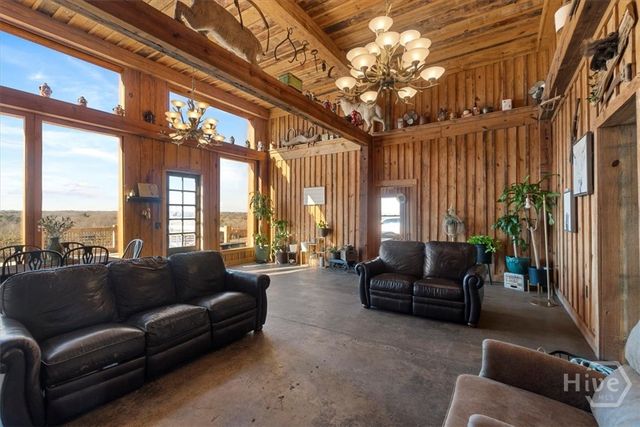 284 Snow Farm Road, Hull, GA 30646