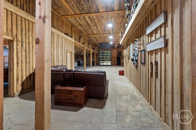 284 Snow Farm Road, Hull, GA 30646