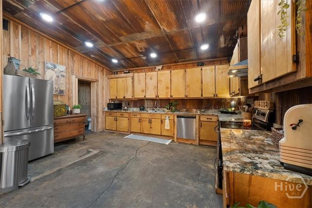 284 Snow Farm Road, Hull, GA 30646