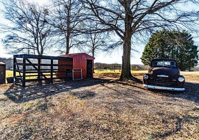 284 Snow Farm Road, Hull, GA 30646