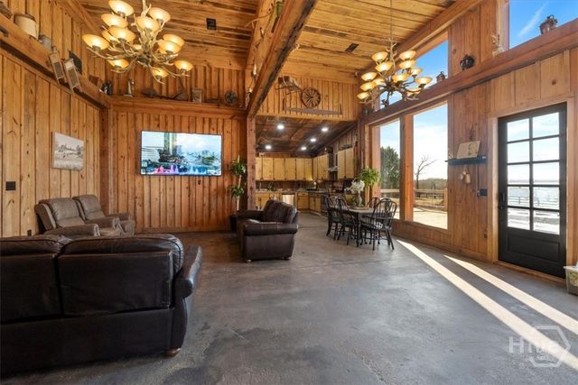 284 Snow Farm Road, Hull, GA 30646