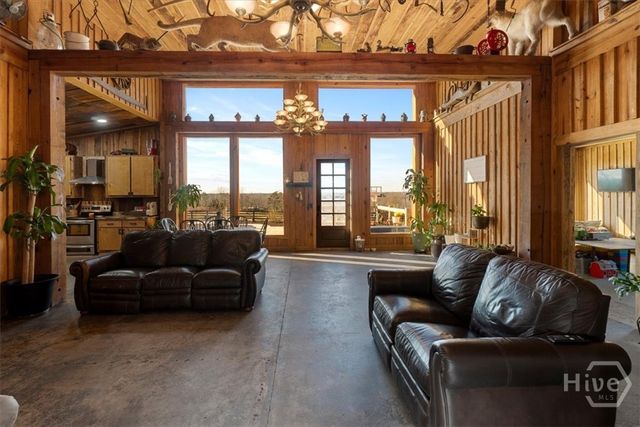 284 Snow Farm Road, Hull, GA 30646