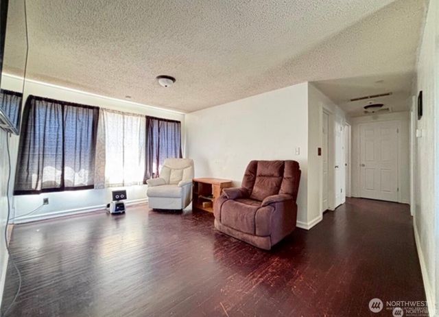 305 N Earl Road, Moses Lake, WA 98837