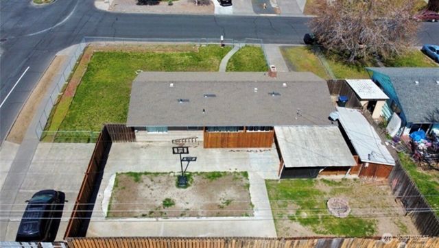 305 N Earl Road, Moses Lake, WA 98837