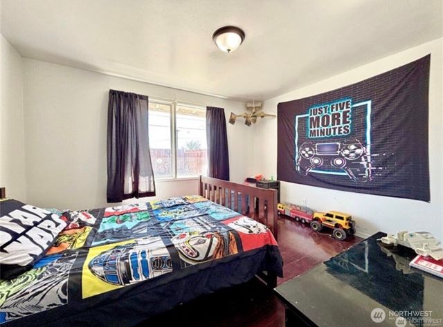 305 N Earl Road, Moses Lake, WA 98837