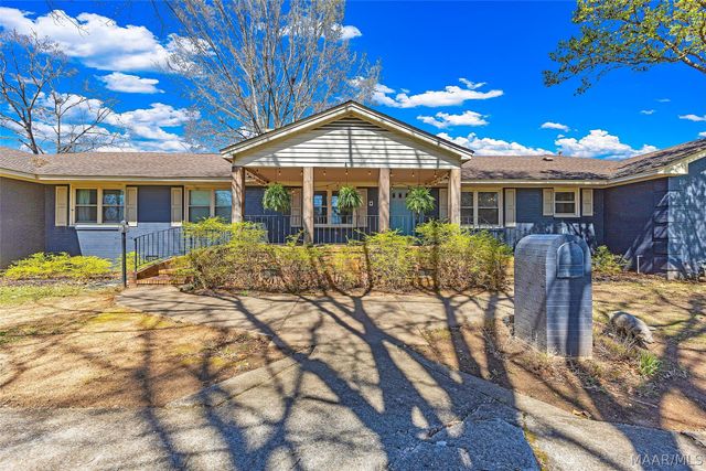 201 Greencrest Lane, Prattville, AL 36067
