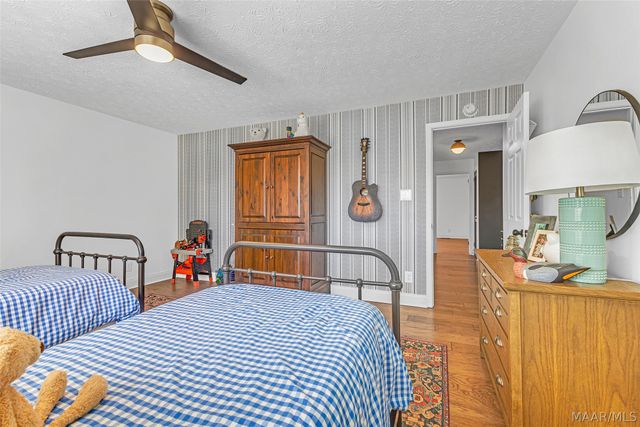 201 Greencrest Lane, Prattville, AL 36067
