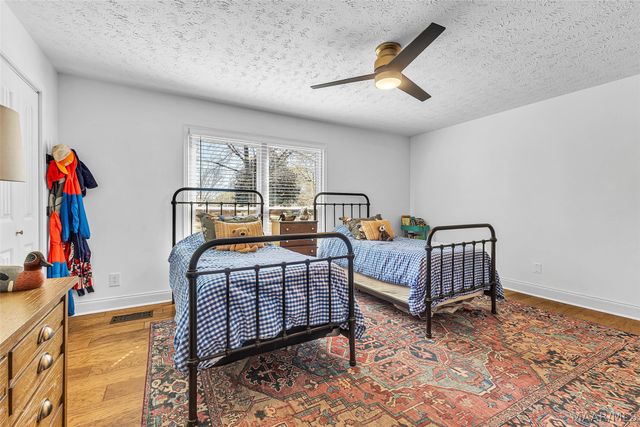 201 Greencrest Lane, Prattville, AL 36067