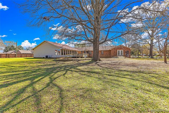 201 Greencrest Lane, Prattville, AL 36067