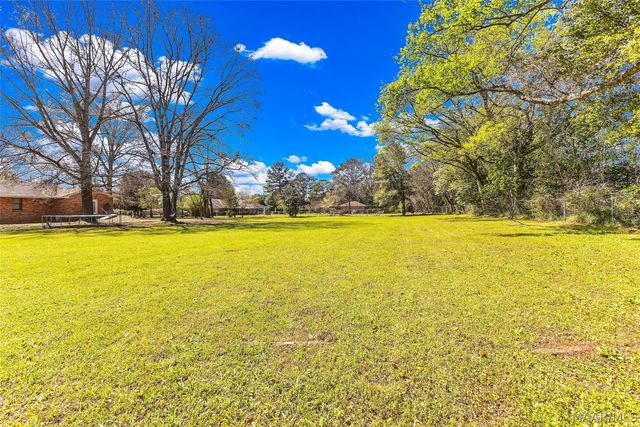 201 Greencrest Lane, Prattville, AL 36067