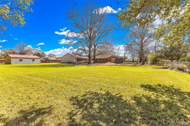 201 Greencrest Lane, Prattville, AL 36067