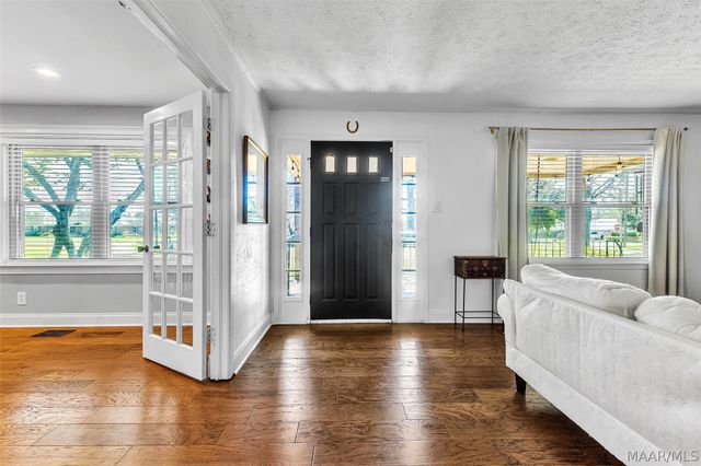 201 Greencrest Lane, Prattville, AL 36067