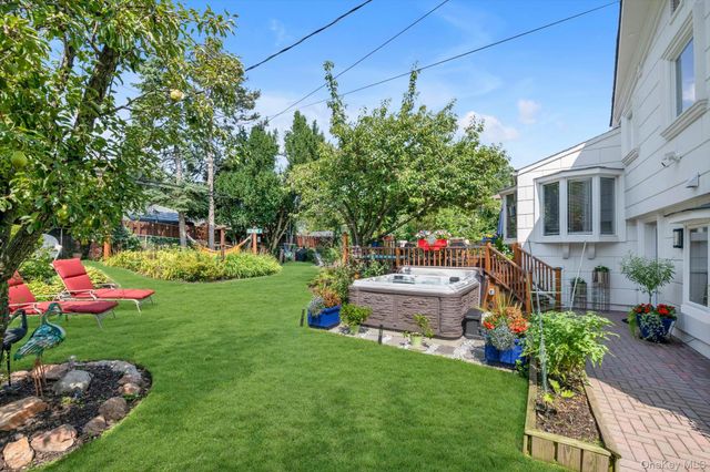 54 Sullivan Drive, Jericho, NY 11753