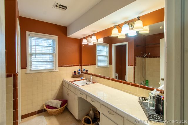 4614 E 31st Place, Tulsa, OK 74135