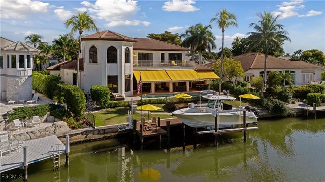 361 Pirates Bight, Naples, FL 34103