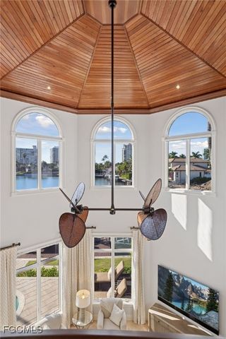 361 Pirates Bight, Naples, FL 34103