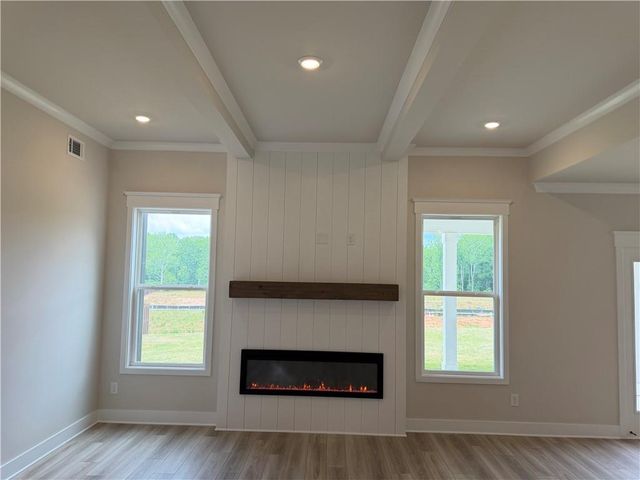 1096 Hawkins Creek Drive, Jefferson, GA 30549