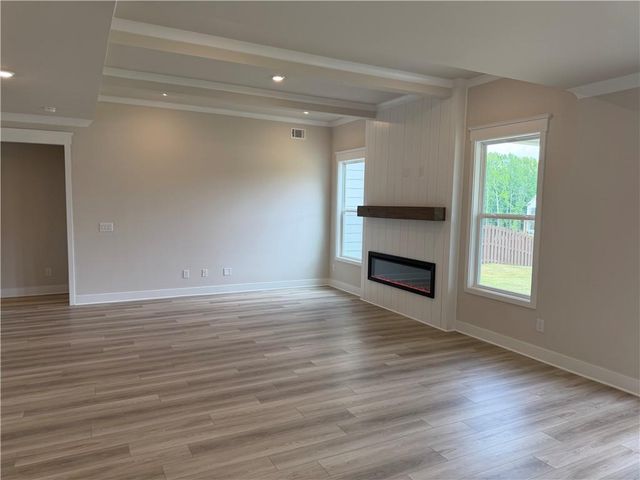 1096 Hawkins Creek Drive, Jefferson, GA 30549
