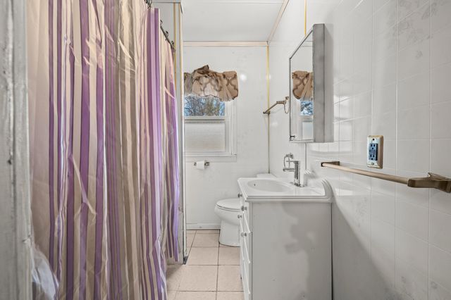 745 N Shore Drive, Benton Twp, MI 49022