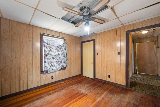 745 N Shore Drive, Benton Twp, MI 49022