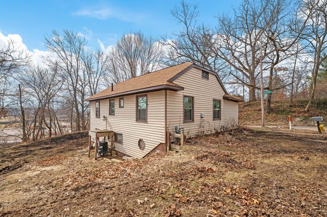 745 N Shore Drive, Benton Twp, MI 49022