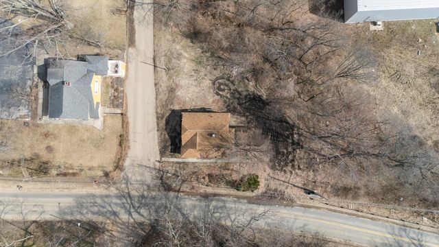 745 N Shore Drive, Benton Twp, MI 49022