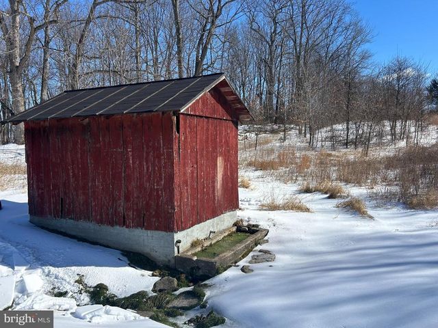 3863 RECTORTOWN RD, Marshall, VA 20115