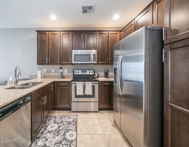 2511 W QUEEN CREEK Road 132, Chandler, AZ 85248