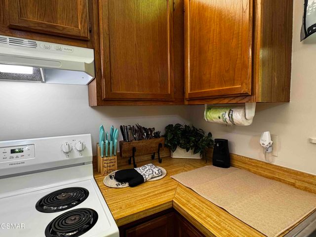 653 Oaks View Court, Pigeon Forge, TN 37863