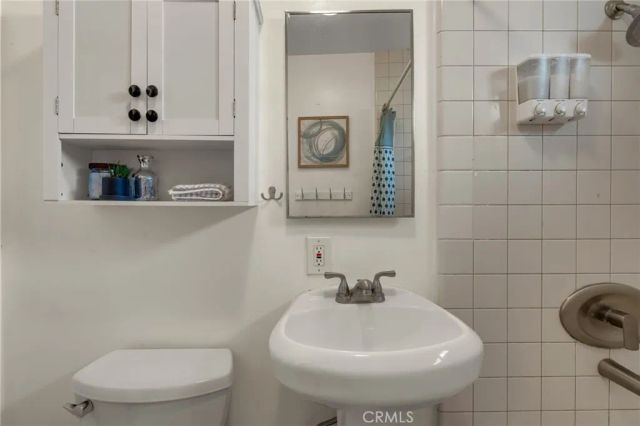 12233 Academy, Artesia, CA 90701